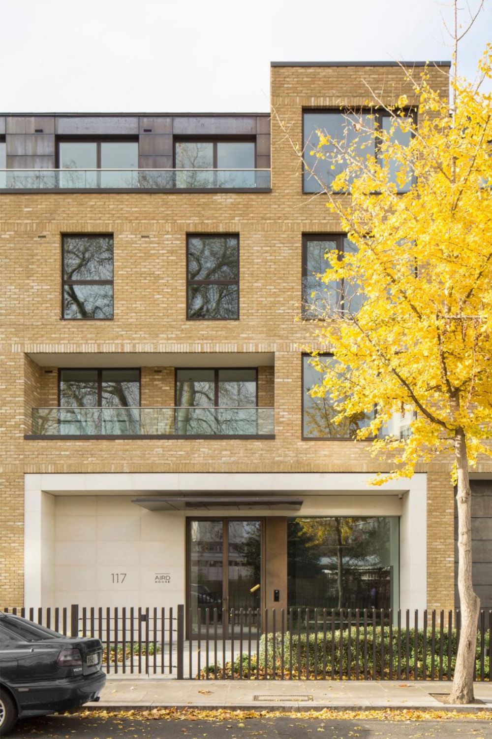 London Aluminium slim windows