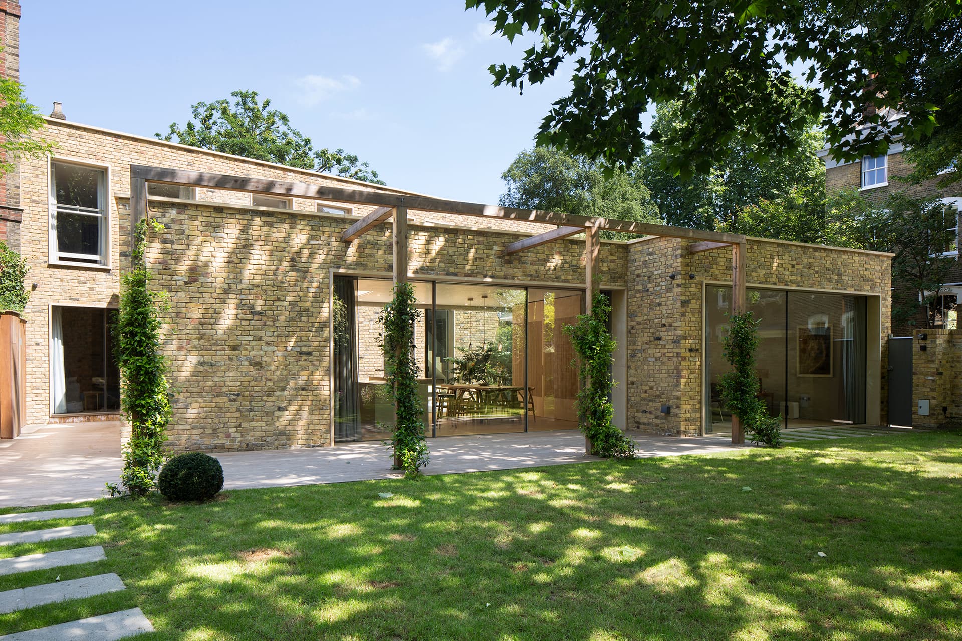 frameless aluminium sliding doors UK