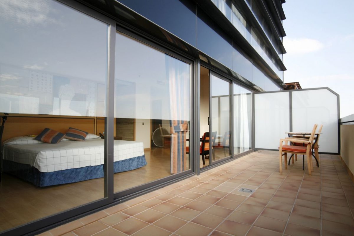 Edgeglide Sliding Door System