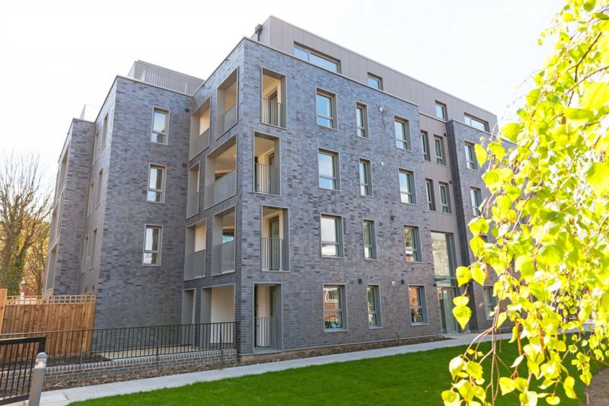 aluminium casement window styles london