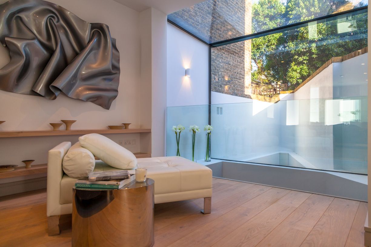 Frameless glass windows london